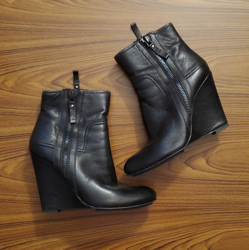 Modern Vintage Sylvia black boots